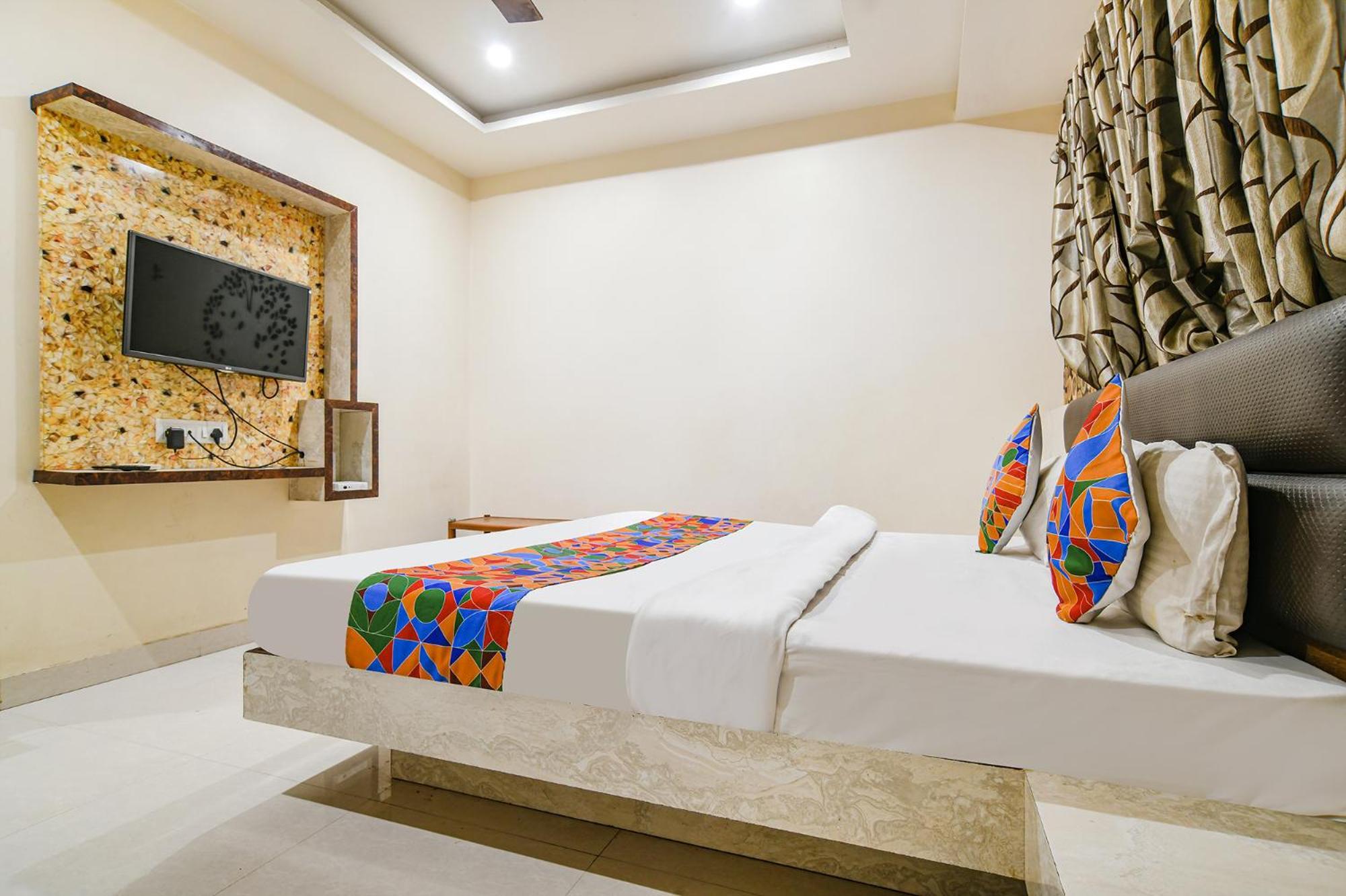 Fabhotel Shivam Palace- Near Mahakal Mandir Ujjain Esterno foto