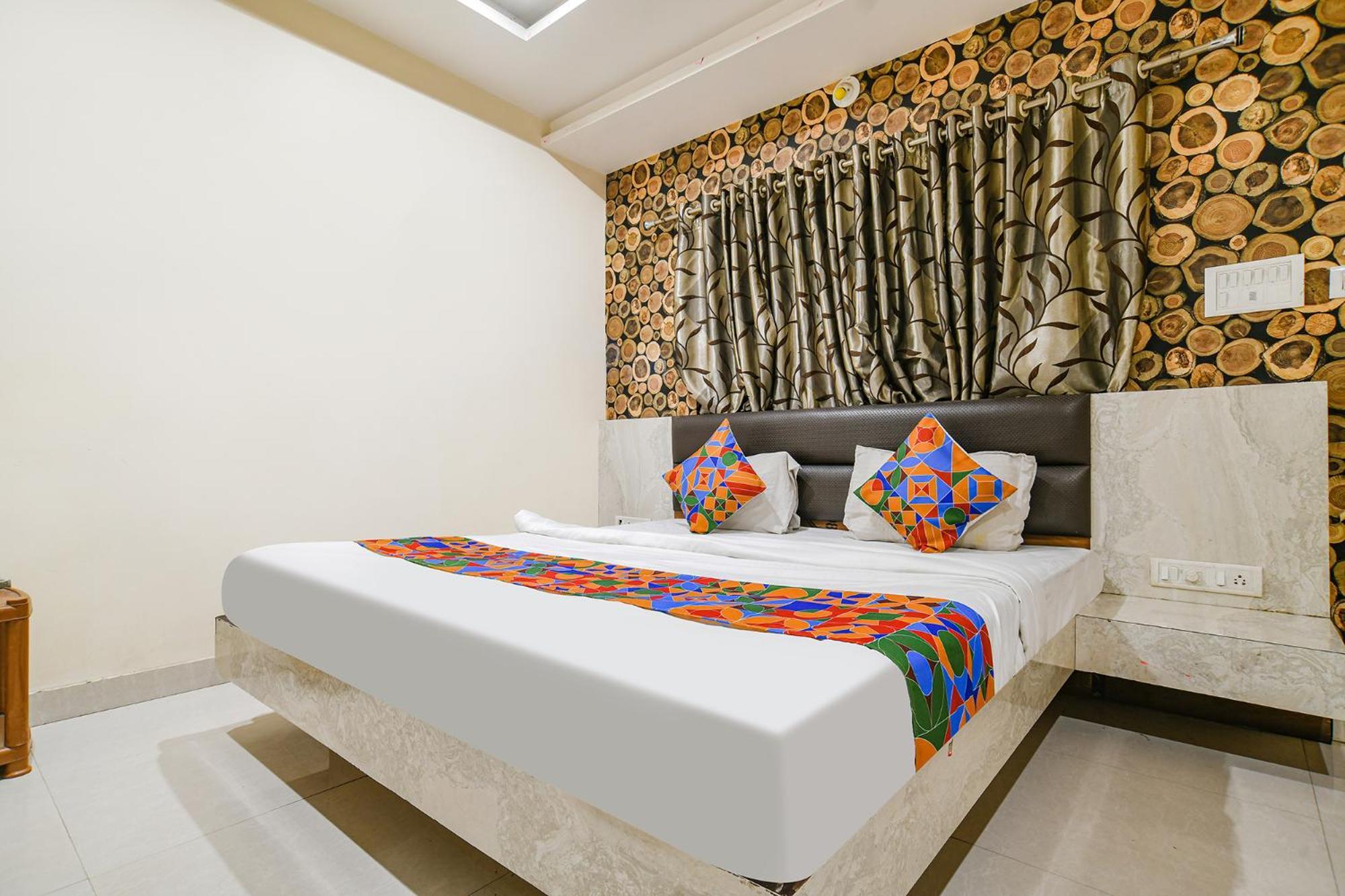 Fabhotel Shivam Palace- Near Mahakal Mandir Ujjain Esterno foto