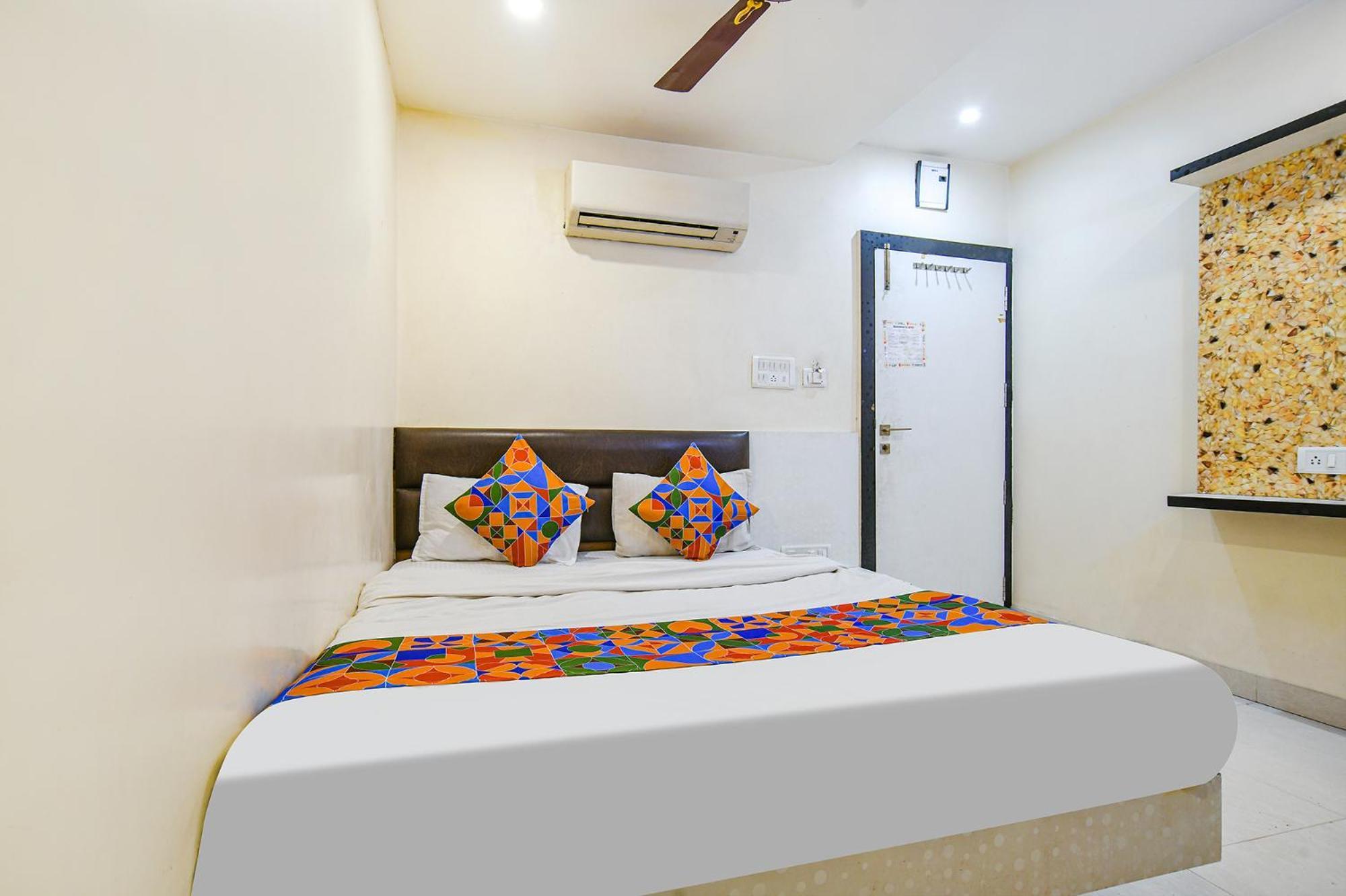 Fabhotel Shivam Palace- Near Mahakal Mandir Ujjain Esterno foto