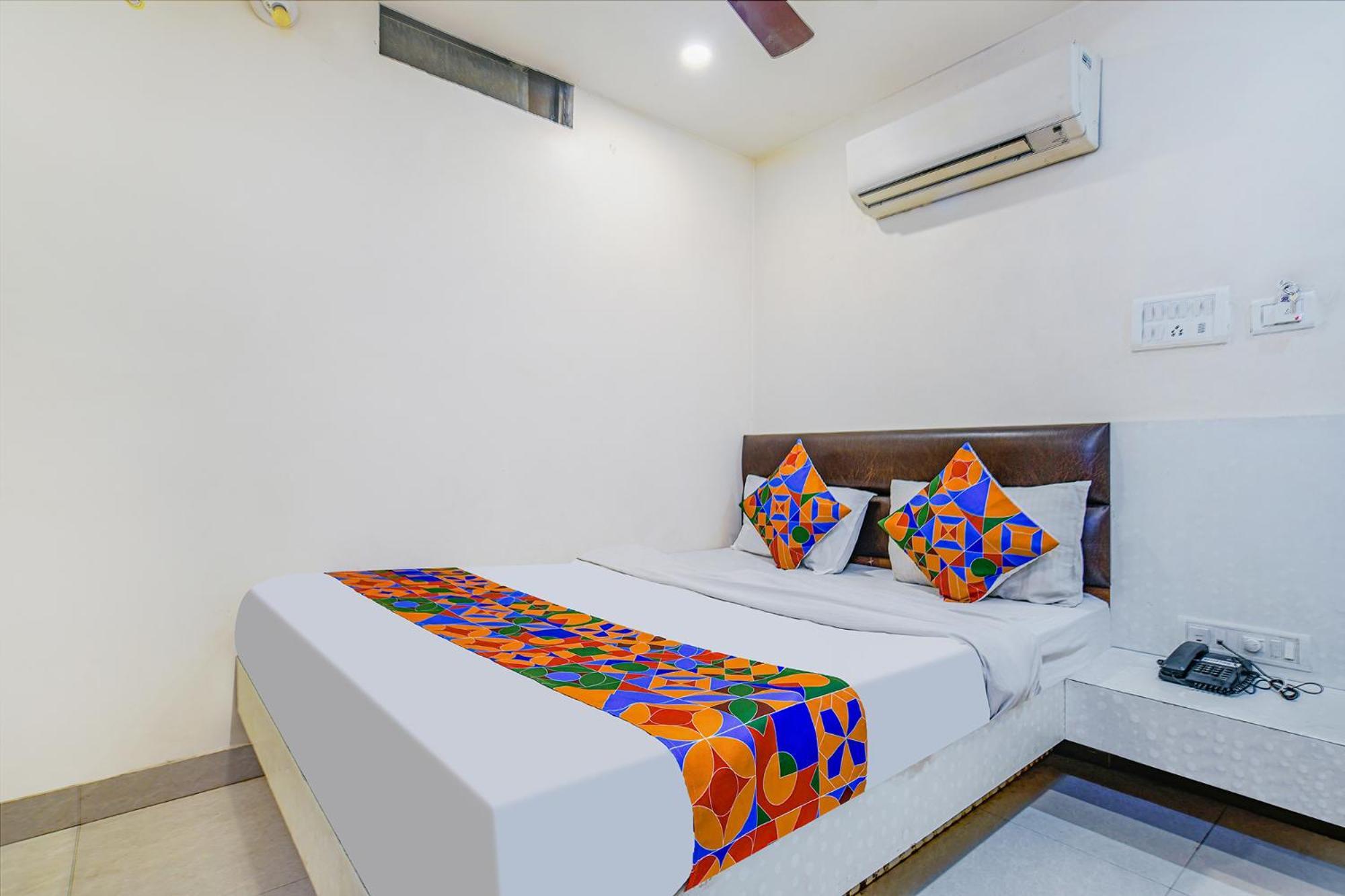 Fabhotel Shivam Palace- Near Mahakal Mandir Ujjain Esterno foto