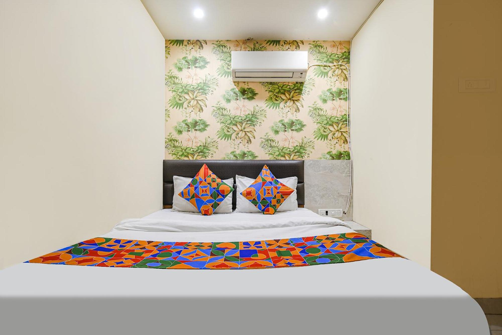 Fabhotel Shivam Palace- Near Mahakal Mandir Ujjain Esterno foto