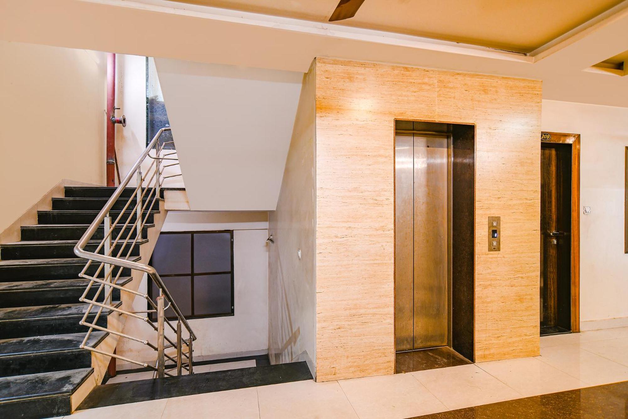 Fabhotel Shivam Palace- Near Mahakal Mandir Ujjain Esterno foto